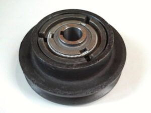 Centrifugal clutch incl. pulley